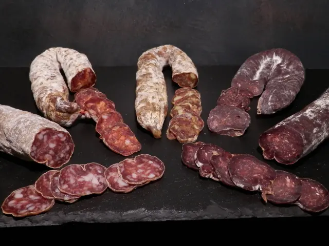 Saucissons de la Ferme des Cormier à Volvc