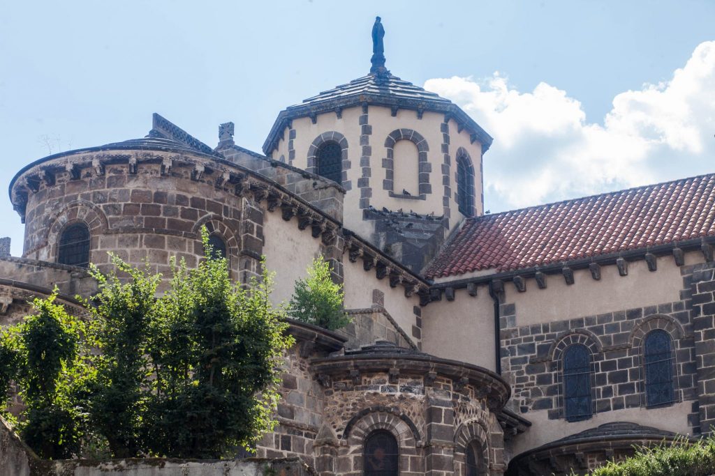 Saint-Priest Kirche in Volvic