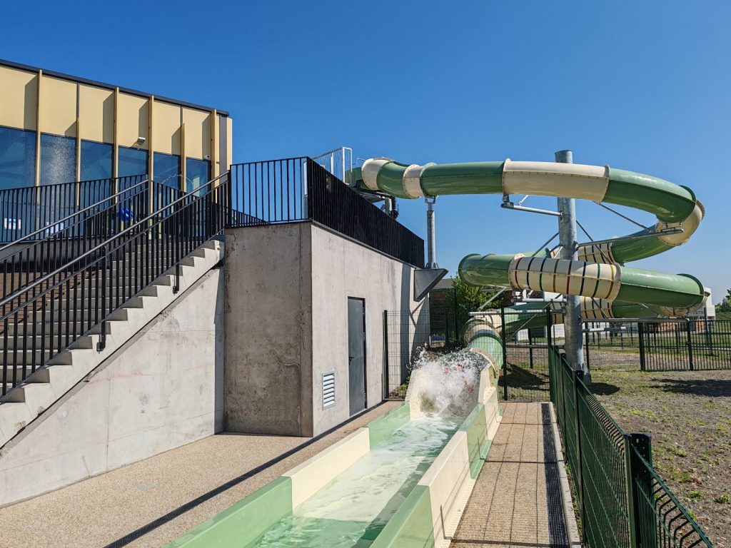 Schwimmbad Béatrice Hess_Riom
