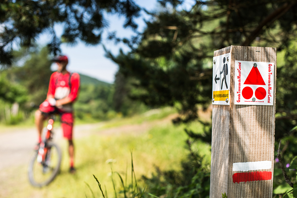 Mountain biking on the GTMC in Volvic