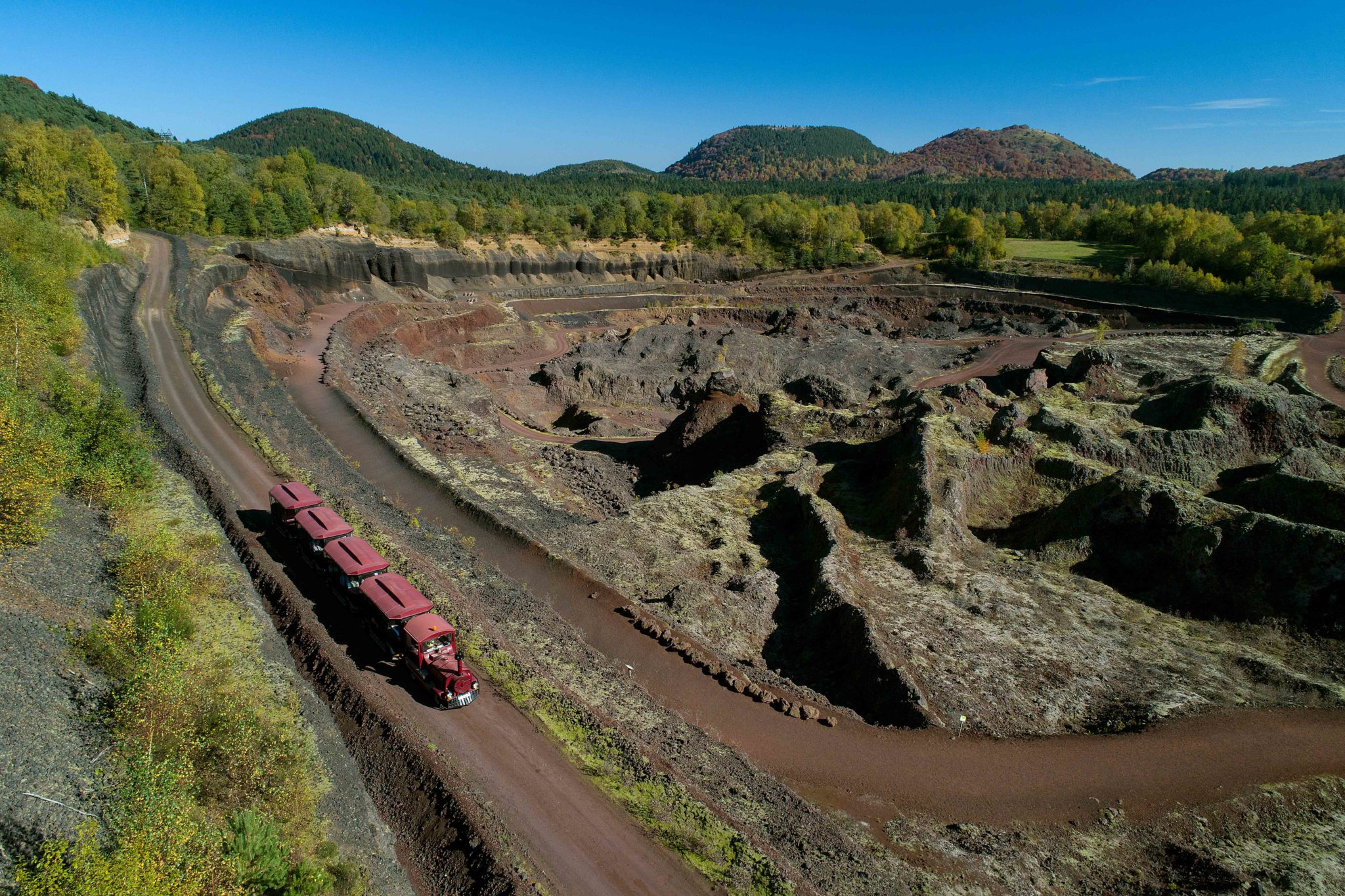 Volcan de Lemptégy in Saint-Ours-les-Roches