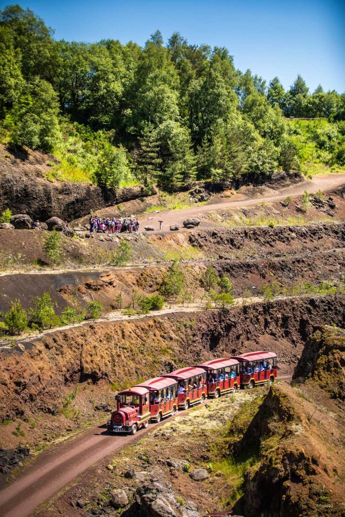 Volcan de Lemptégy in Saint-Ours-les-Roches