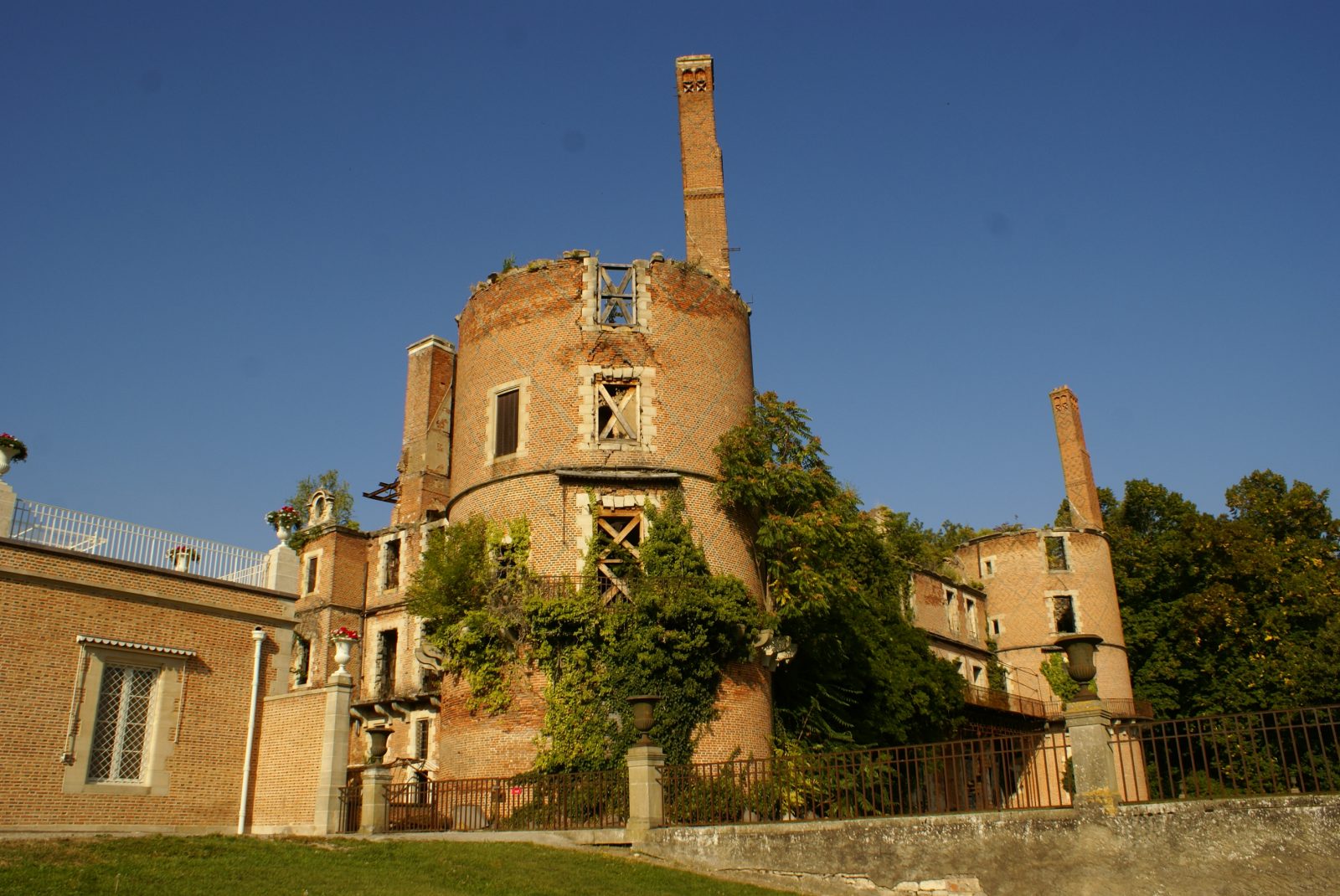 De manoirs en châteaux