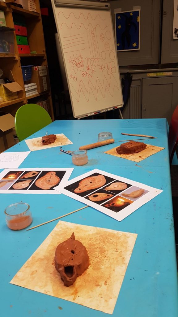 Spécial 6-12 ans : atelier modelage la lampe à huile