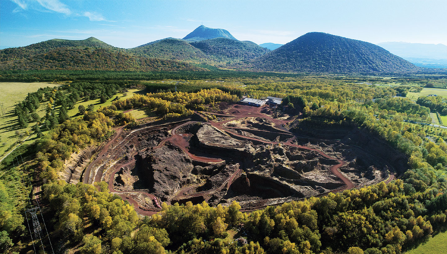 Volcan de Lemptégy à Saint-Ours-les-Roches