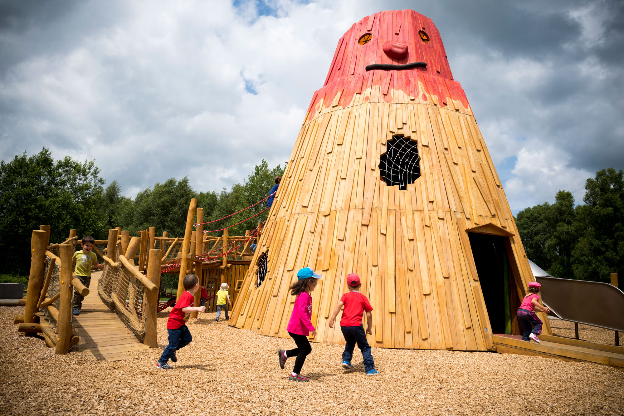 Maison de Pitoufeu au parc Vulcania à Saint-Ours-les-Roches