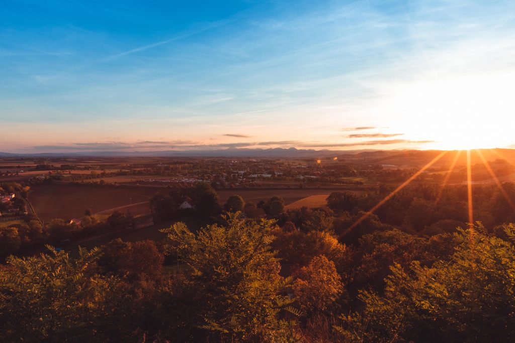 Vue sur la Limagne de la butte de Montpensier