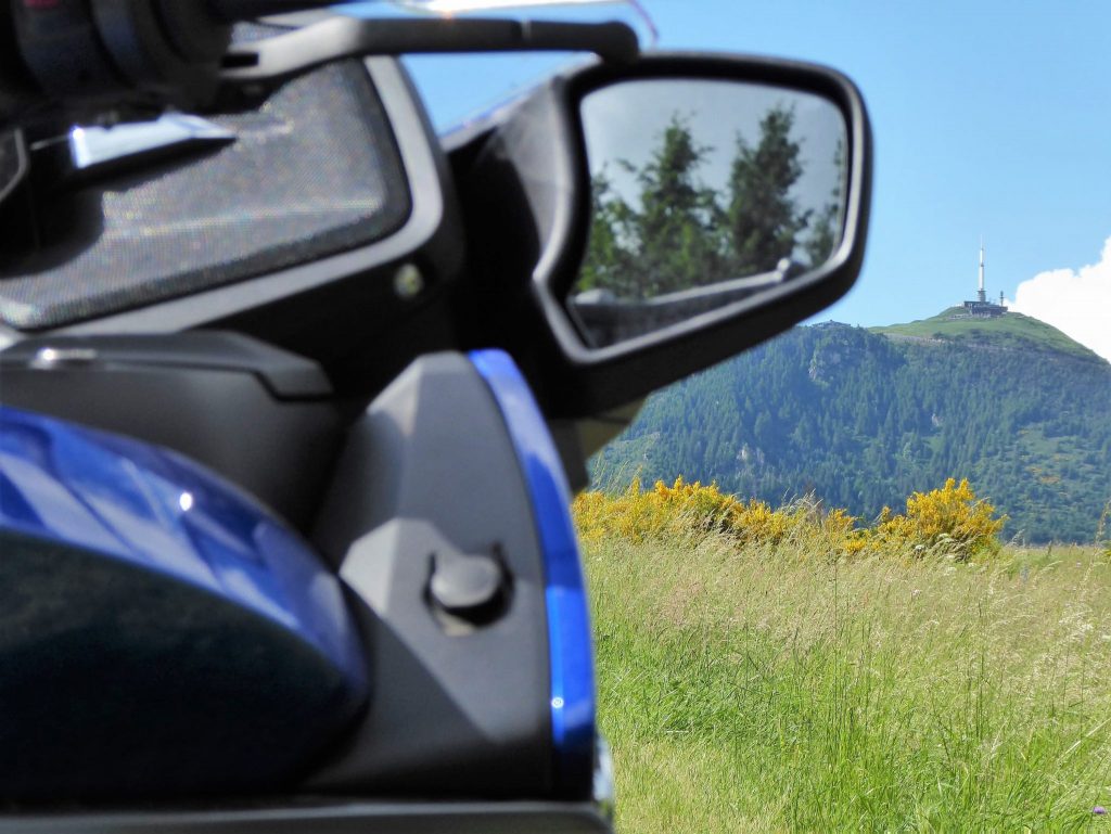 Balade et tourisme en moto au cœur de l’Auvergne