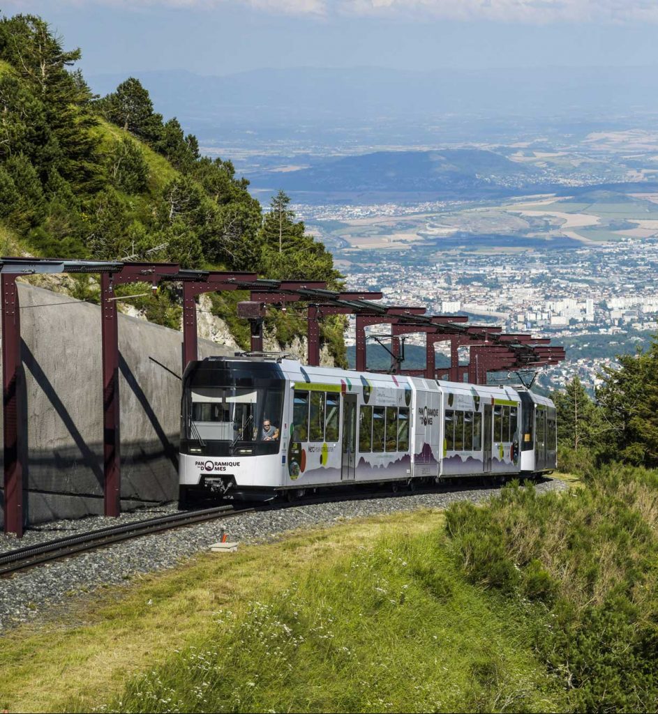 Panoramique des Dômes à Orcines