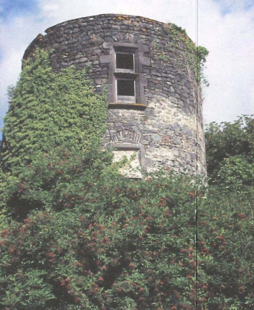 Tour du château de Marsat