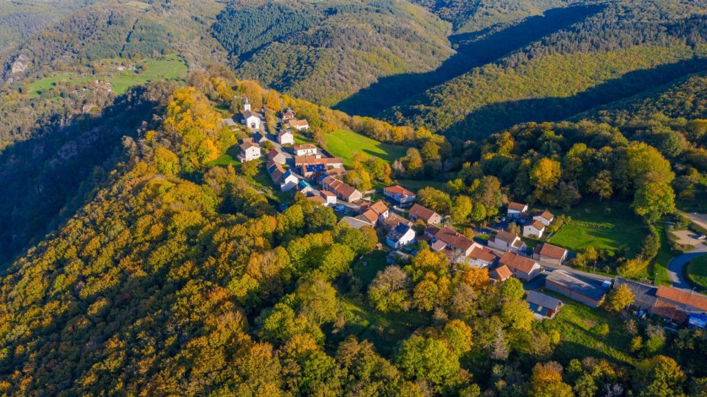 vue aerienne du paradis de queuille