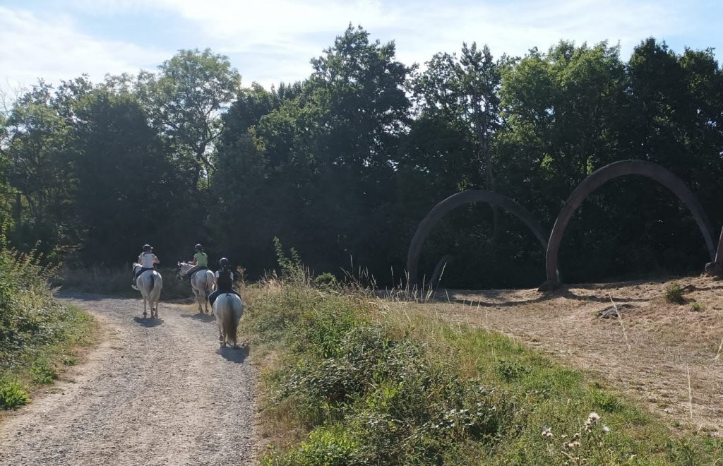 Balade à cheval – La Ferme de la Marinette