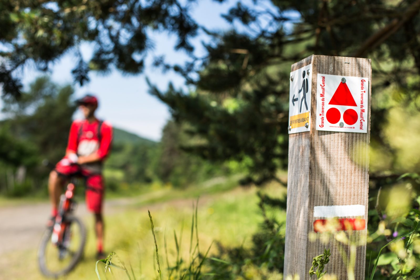 La Grande Traversée du Massif Central à VTT (GTMC-VTT) en 30 jours