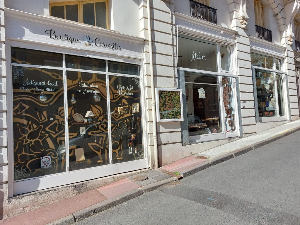 Boutique 2 curiosités