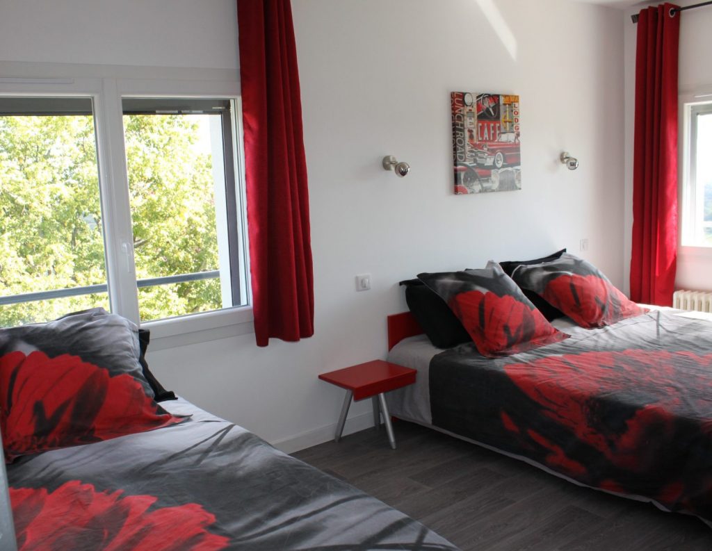 hippolits meublé Carioca chambre2-gd lit.jpg