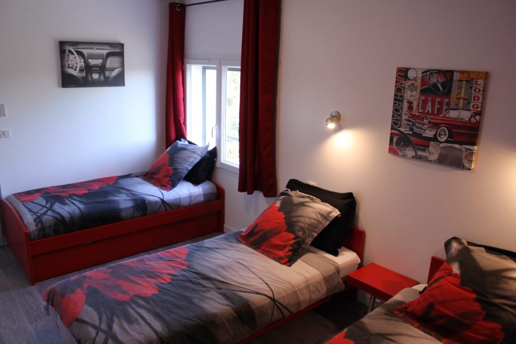 hippolits meublé Carioca chambre2-3lits simples.JPG