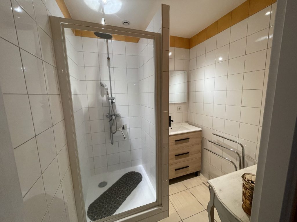 Meublé Au Grand Hôtel – 407_Châtel-Guyon