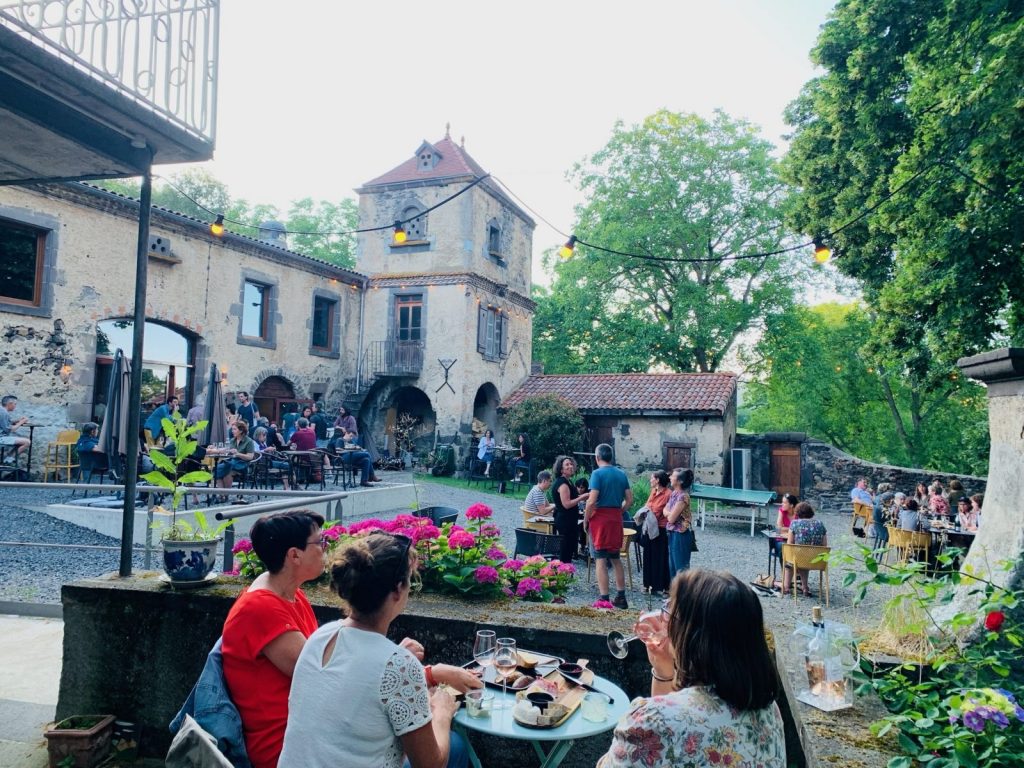 les vinzelles terrasse.jpeg