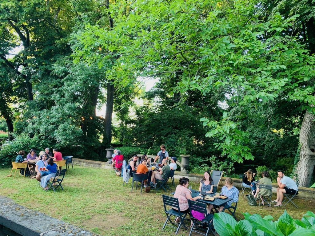 terrasse librairie.jpeg