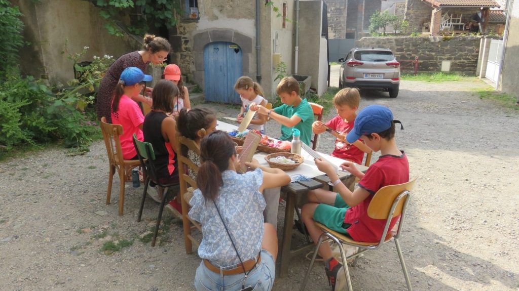 Spécial 8-12 ans : couleur et perspective à la mode brayaude