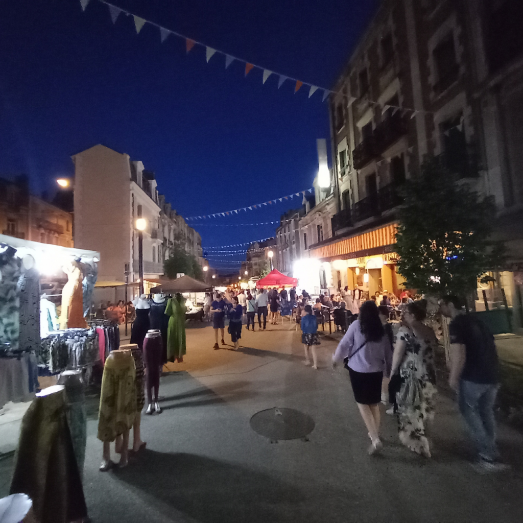 Marché nocturne et artisanal