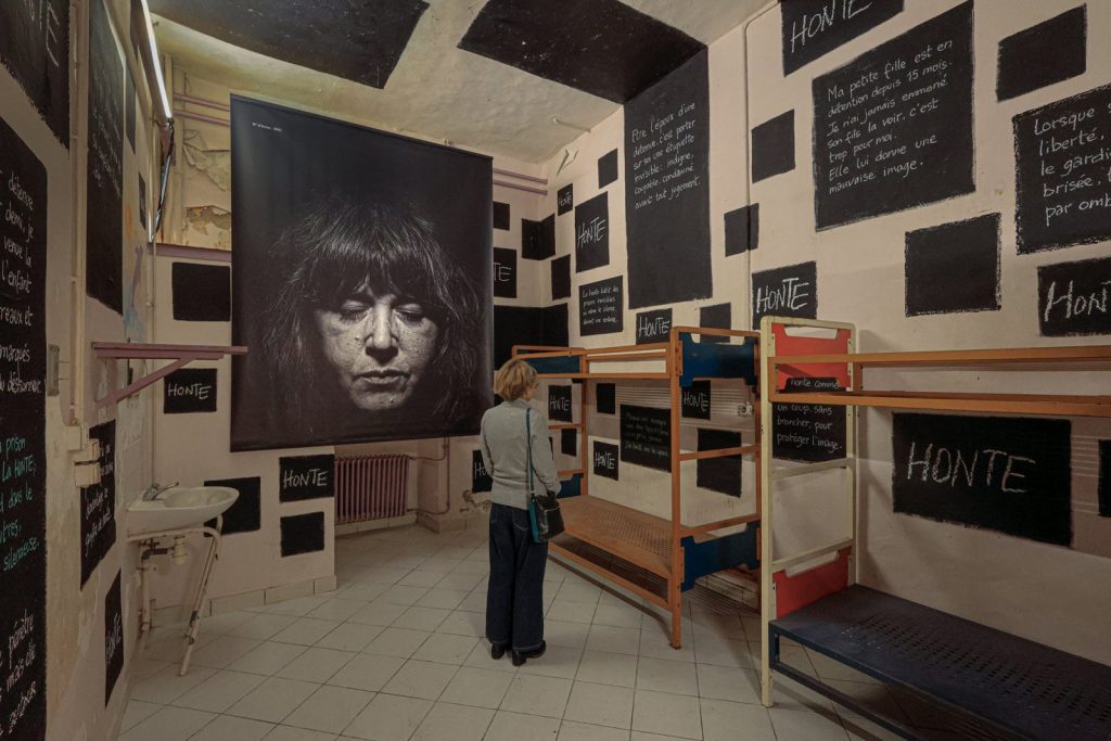 Exposition « Derrière les barreaux »