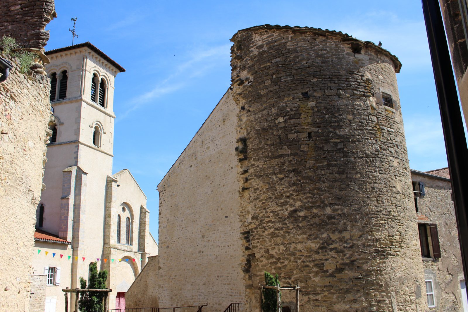 Visite audio-guidée du bourg d’Artonne – Parcours découverte patrimoine