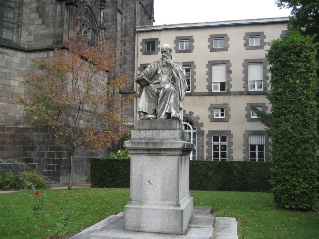 Statue Michel de l’Hospital jardin cour d’appel RLV